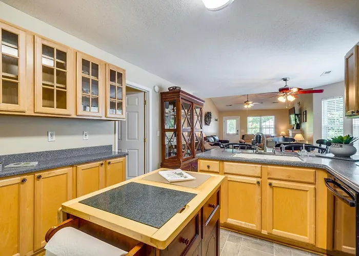 Pigeon Forge Home W/ Screened Porch, 3 Mi To Town!