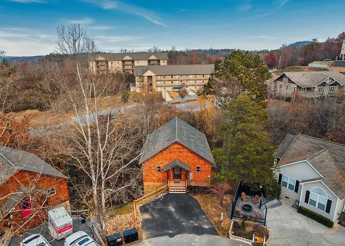 Mountains R Calling, Cozy Hideaway, King Beds, Hot-Tub, Arcade, Ev Ready
